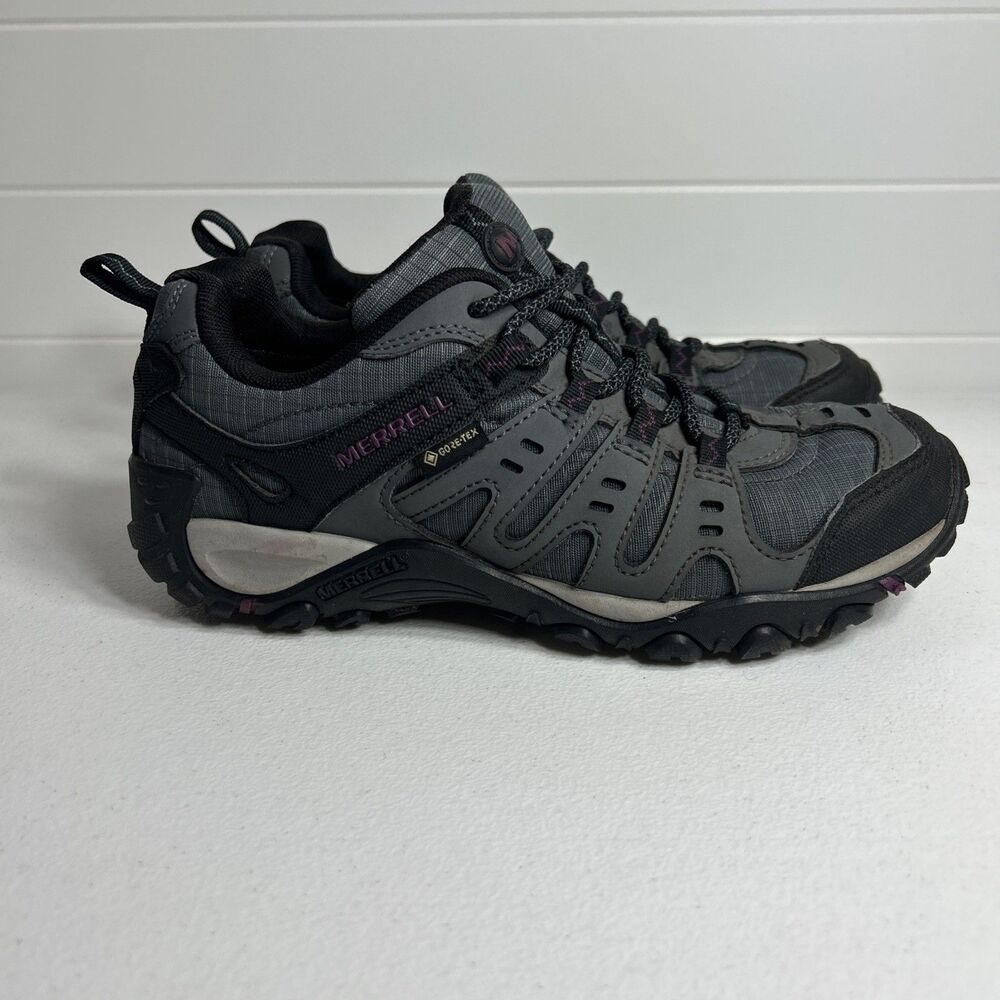 Merrell  Women’s Hiking Shoes Size 7.5 Gray Waterproof Goretex Trail Trek